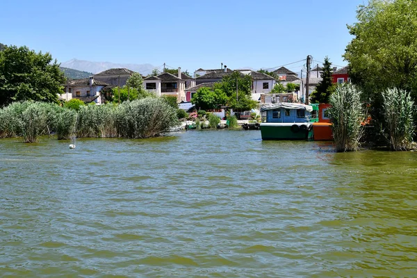 Griekenland Huizen Met Daken Bedekt Met Stenen Dakpannen Traditionele Manier — Stockfoto