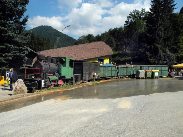 Eisenerz Áustria Setembro 2016 Visitantes Não Identificados Erzberg Com Ferrovia — Fotografia de Stock