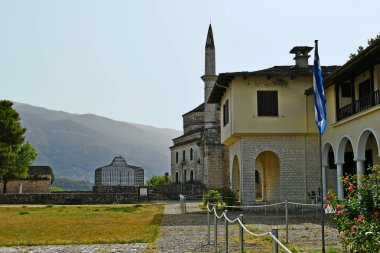 Yunanistan, Fethiye Camii, Ali Paşa 'nın mezarı ve başkent Epirus' un başkenti Ioannina 'daki Bizans Müzesi' nin bir parçası.