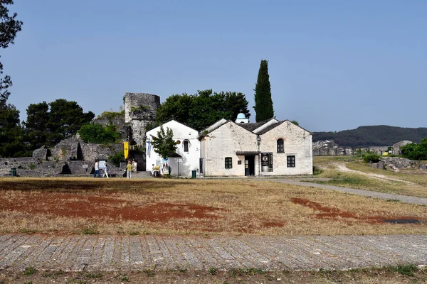 Ioannina Grécia Julho 2021 Pessoas Não Identificadas Pátio Antiga Fortaleza — Fotografia de Stock