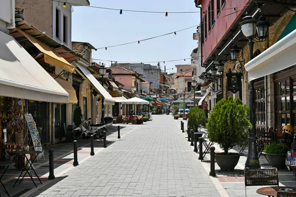 Ioannina Grecia Julio 2021 Personas Identificadas Zona Peatonal Con Varios —  Fotos de Stock