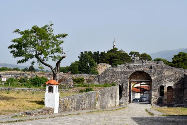 Греция Ворота Старом Византийском Замке Янина Минарет Мечети Али Паши — стоковое фото