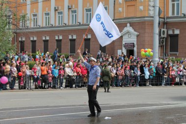 Irkutsk 'ta, Pazar günü, Haziran' ın başında, şehir günü kutlanır. 2014 'te, 7 Haziran' dı. Sabah bir geçit töreni var. Tatile okullar, üniversiteler, ticari firmalar ve kamu kuruluşları da katılıyor..