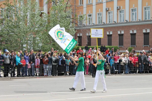 Irkutsk 'ta, Pazar günü, Haziran' ın başında, şehir günü kutlanır. 2014 'te, 7 Haziran' dı. Sabah bir geçit töreni var. Tatile okullar, üniversiteler, ticari firmalar ve kamu kuruluşları da katılıyor..