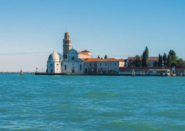 Isola 'da San Michele, Venedik ile Murano arasında yer alan Isola di San Michele adasında bulunan bir Roma Katolik kilisesidir.)