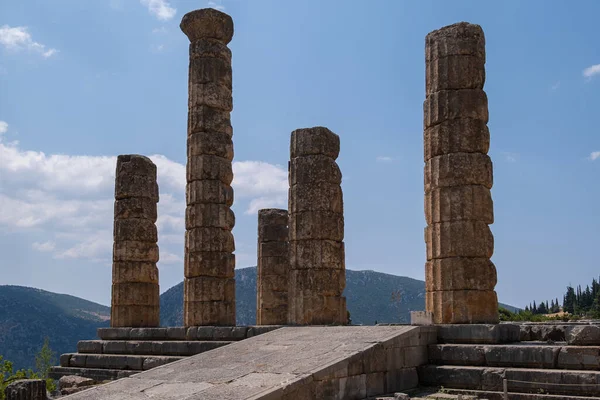 Ruínas Antigas Famosas Templo Apolo Delphi Grécia Dia Verão Viagens — Fotografia de Stock