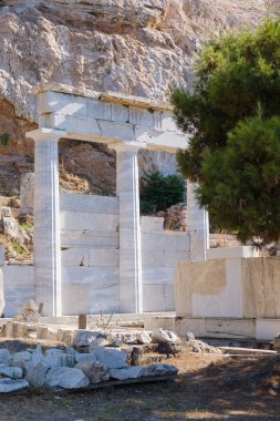 Yunanistan 'ın başkenti Atina' da antik Yunan sütunları ve portico kalıntıları