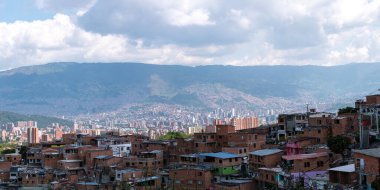 Comuna 13, Turistik Sanatsal Kentsel Cazibe Kültür Tarihi Mahallesi