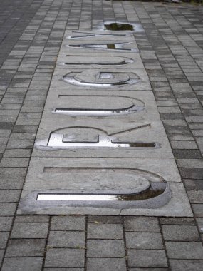 Uruguay, Şehir Adı Kamu Parkındaki Islak Çimento Döşemesinde Büyük Harflerle Yazıldı