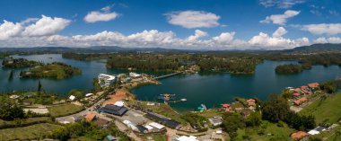 Antioquia, Kolombiya 'dan taşın (Guatape Penol) görüntüsü