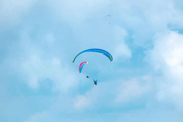 Belmira Antioquia Colombia Noviembre 2021 Parapentes Azules Rosados Volando Sobre — Foto de Stock