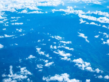 Sersemletici Bulutlu Mavi Gökyüzü Atmosferde Yüksek
