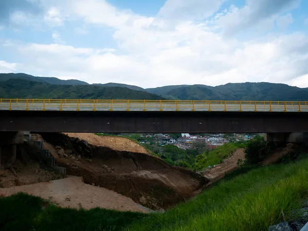 Cisneros Antioquia Colombia Φεβρουαρίου 2022 Γέφυρα Δρόμο Στην Κορυφή Του — Φωτογραφία Αρχείου