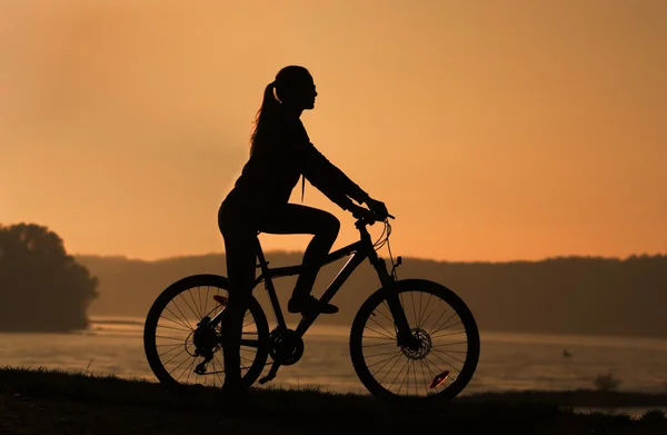 Silhouette of a bike — Stock Photo, Image