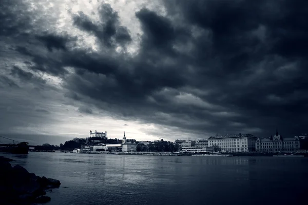 Bratislava dramatique bw — Photo