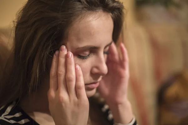 Girl with headache — Stock Photo, Image