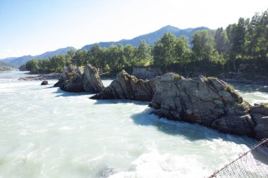 Katun nehri, Altay dağları, Rusya Ejderha dişlerinin manzarası