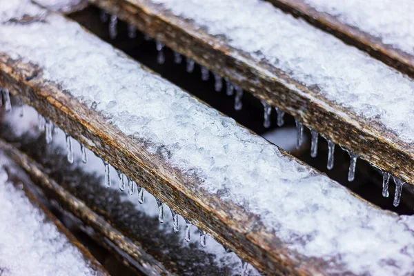 Wooden Planks Icicles Covered Icy Snow Winter Natural Phenomena Cold — Stock Photo, Image