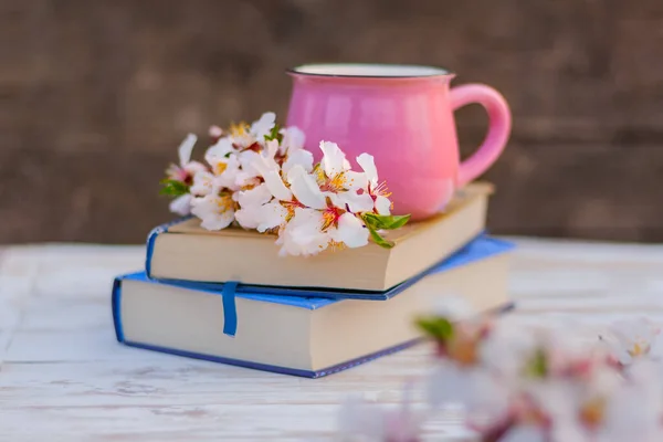 Pink Cup Blooming Spring Twig Almond Tree Stack Books Table — Stock Photo, Image
