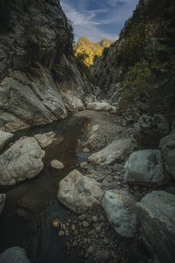 Türkiye 'deki Goynuk Kanyonu' nda şelale. 