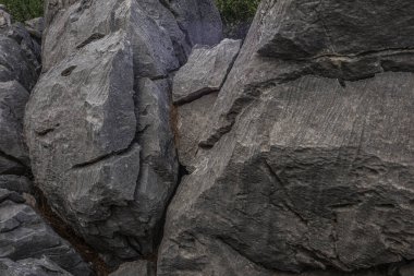 Türkiye 'nin dağlarında kayalar. 