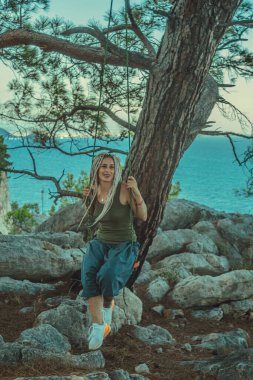 Rasta kızı Rasta Rasta Rasta Rasta Rasta Akdeniz kıyısında dinleniyor.. 