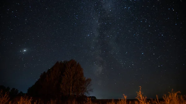 Maneira Leitosa Noite Escura Filmado Uma Aldeia Russa — Fotografia de Stock