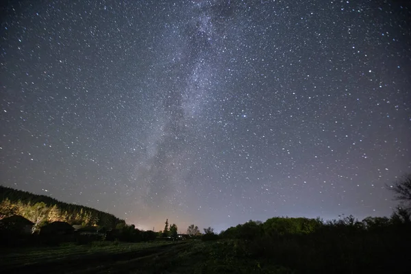 Vía Láctea Noche Oscura Filmada Pueblo Ruso — Foto de Stock