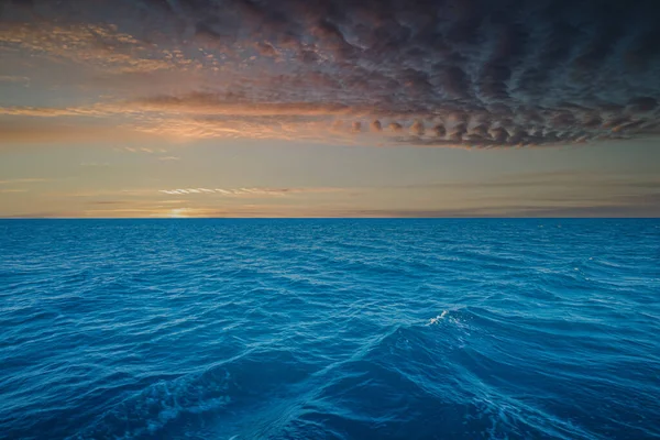 温暖的地中海中的海景 — 图库照片
