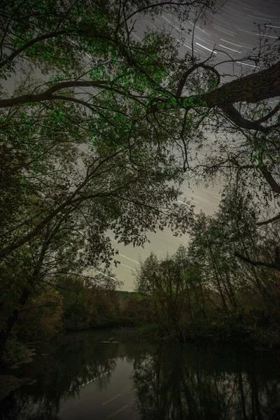 Paysage Pistes Étoilées Dans Ciel Nocturne — Photo