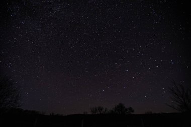 Rus kırsalındaki gece manzarası