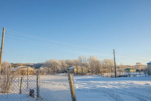 ロシアの村の霜降りの朝 — ストック写真
