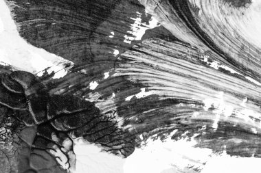 beyaz kağıt arkaplan üzerinde siyah beyaz soyut akrilik boya renk dokusu rorschach mürekkep lekesi yöntemi kullanarak