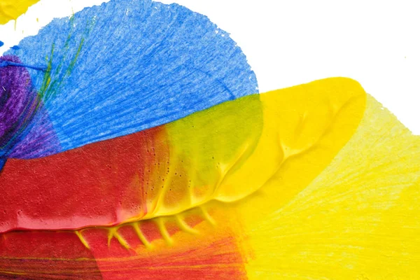 mavi kırmızı soyut akrilik boya renk dokusu beyaz zemin üzerinde mürekkep lekesi yöntemi kullanarak