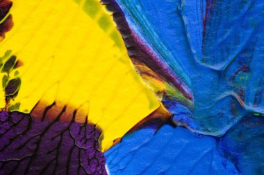 mavi kırmızı soyut akrilik boya renk dokusu beyaz zemin üzerinde mürekkep lekesi yöntemi kullanarak