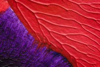 mavi kırmızı soyut akrilik boya renk dokusu beyaz zemin üzerinde mürekkep lekesi yöntemi kullanarak