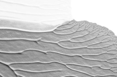 beyaz kağıt arkaplan üzerinde siyah beyaz soyut akrilik boya renk dokusu rorschach mürekkep lekesi yöntemi kullanarak