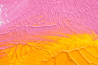 Beyaz kağıda akrilik renkler çizdim ve kağıdı karıştırılmış akrilik renklerin dokusunu oluşturan rorschach mürekkep lekesine benzer şekilde katladım..