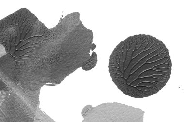 beyaz kağıt arkaplan üzerinde siyah beyaz soyut akrilik boya renk dokusu rorschach mürekkep lekesi yöntemi kullanarak