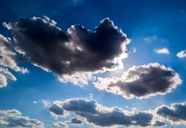 Cielo azul con nubes —  Fotos de Stock