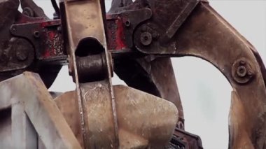 eski bir araba geri dönüşüm