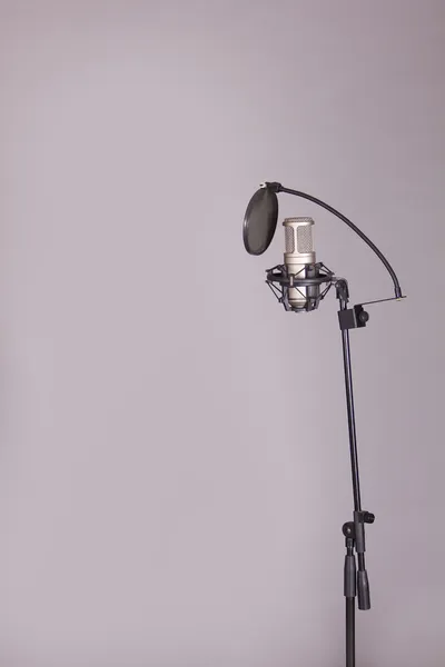 Estúdio Microfone em um estúdio de gravação de som — Fotografia de Stock
