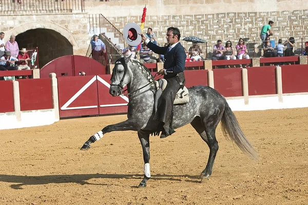 Alvaro montes, stierenvechter op een paard Spaanse, ubeda, jaen, Spanje, 29 september 2011 — Stockfoto