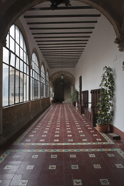 Galeria superior fechou a prefeitura, Palácio de las Cadenas — Fotografia de Stock