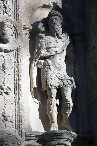 High-relief in niche, relief of the Front of the chapel of El Salvador of Ubeda — 图库照片