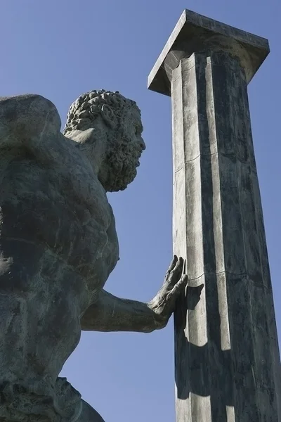 Hercules and pillar statue at the entrance to Ceuta Harbour or port Ceuta — Stock Photo, Image
