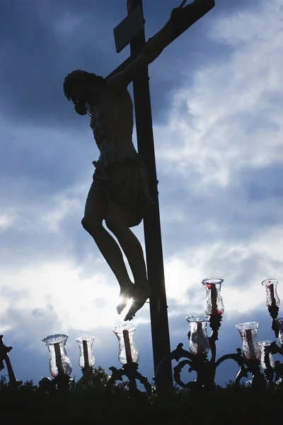 Figura de Jesús en la cruz tallada en madera por el escultor Álvarez Duarte — Foto de Stock