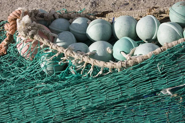 Filet de pêche dans un vieux port — Photo