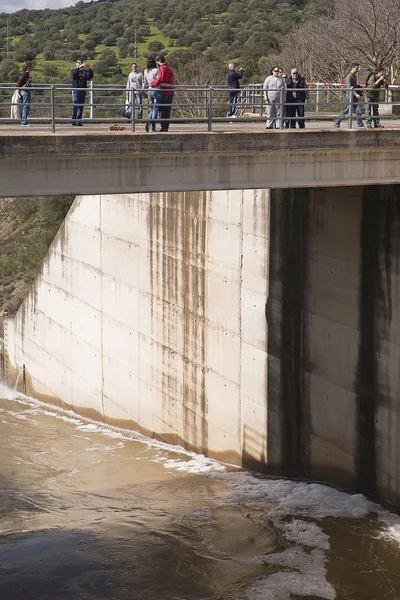 Spillway in the reservoir San Rafael de Navallana — Stock Photo, Image