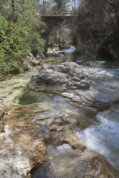 Ponte delle Herrerias, Si trova vicino alla sorgente del fiume Guadalquivir in Quesada, provincia di Jaen. È stato dichiarato di interesse culturale, Jaen, Andalusia, Spagna — Foto Stock